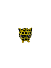 Load image into Gallery viewer, Eenie Teenies Squeezamals Series 1 Blind Bag