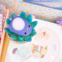 Load image into Gallery viewer, Gummy Polar Plunge Sensory Toy
