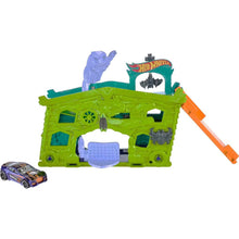 Load image into Gallery viewer, Mattel Hot Wheels Fold Out Playset
