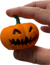 Load image into Gallery viewer, 3D Spinning Jack-o-lantern
