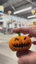 Load and play video in Gallery viewer, 3D Spinning Jack-o-lantern

